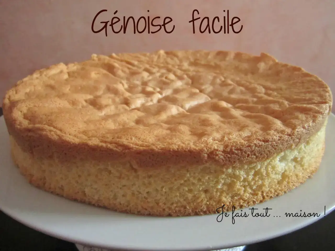 Gâteau génoise facile, parfait pour un biscuit pour fond de gâteau. Sa texture légère et aérée est idéale pour toutes vos créations pâtissières.